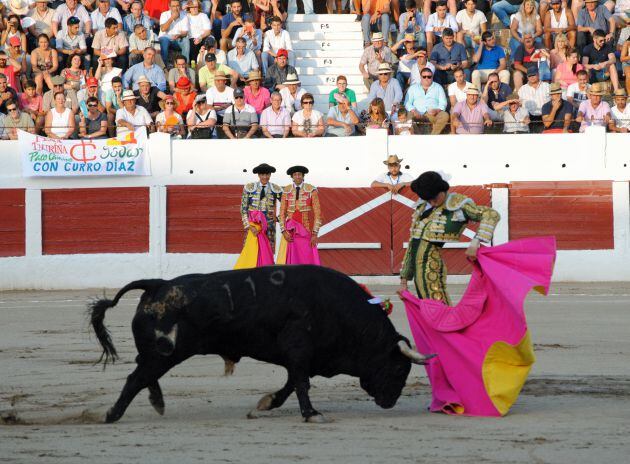 Andres Roca Rey durante su faena en Linares.
