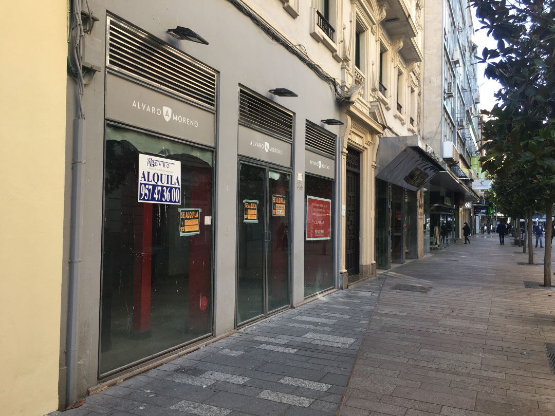 Locales en venta o alquiler en la calle Cruz Conde de Córdoba