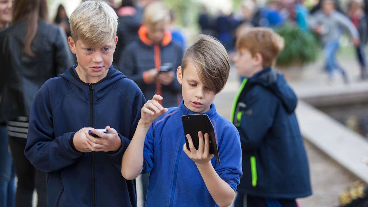 El mapa de los lugares donde los menores no podrán acceder a redes sociales: España se une a Australia, Francia o Dinamarca