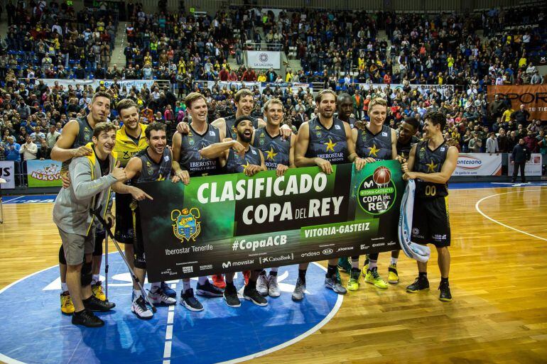 Los aurinegros celebraron su clasificación para la copa por todo lo alto