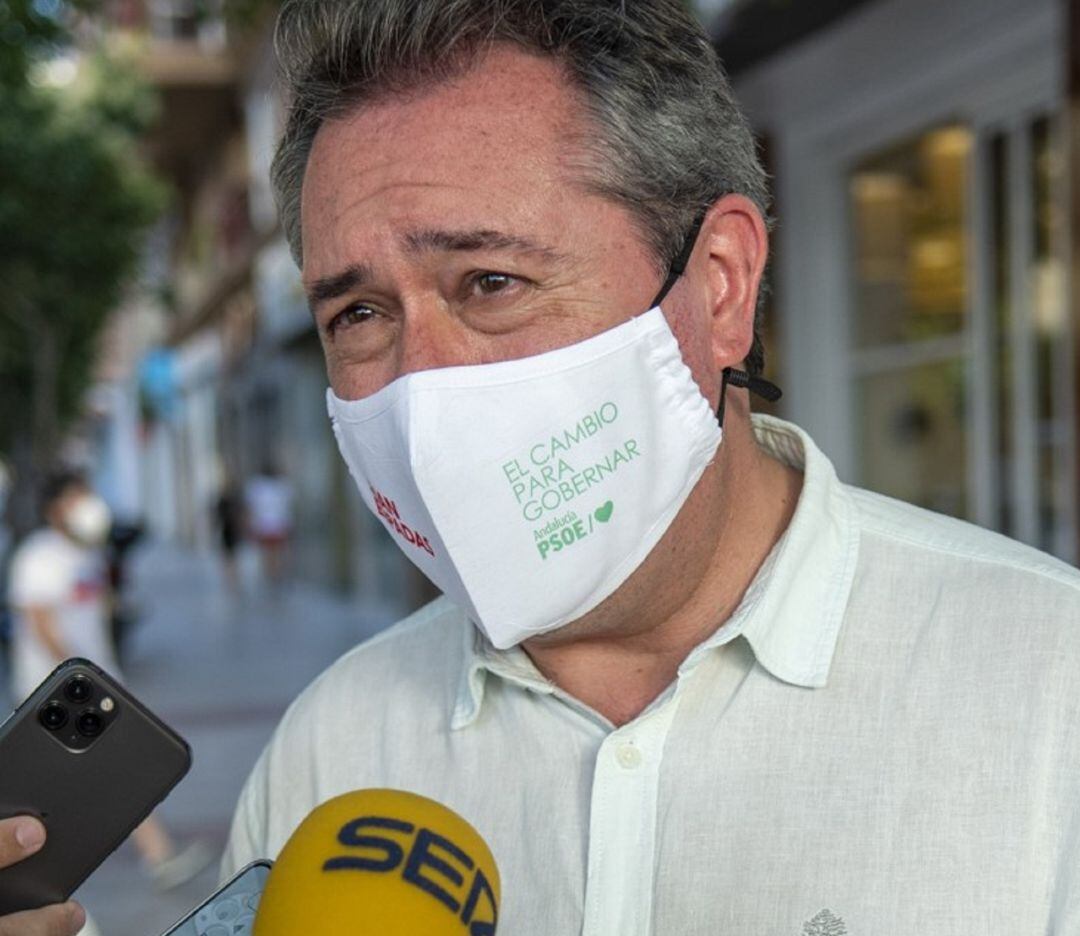 Juan Espadas durante su visita a Jaén.