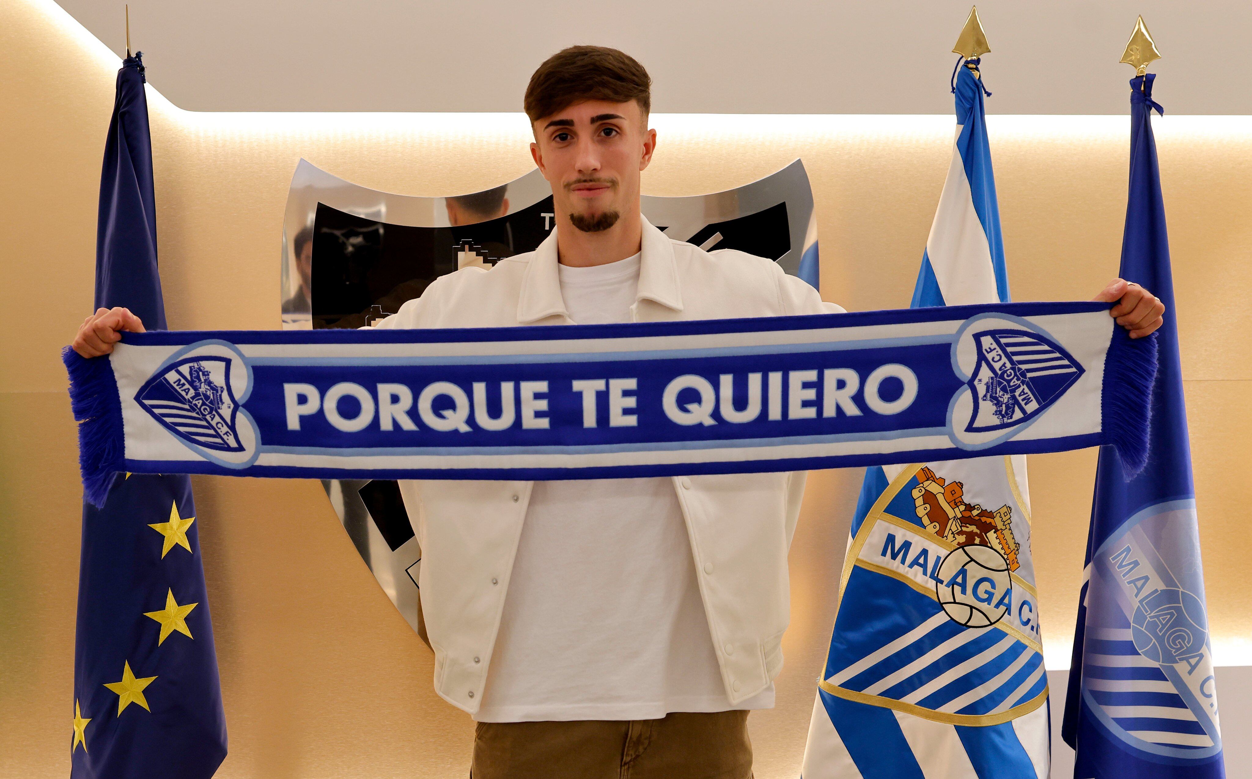 El centrocampista David Larrubia, seguirá tres temporadas más en el Málaga