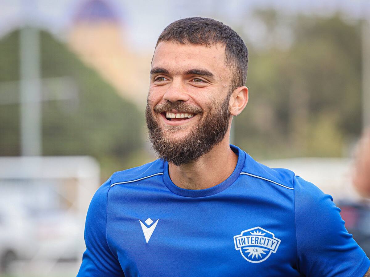 Álvaro Pérez cree que el Intercity está haciendo “las cosas bien”