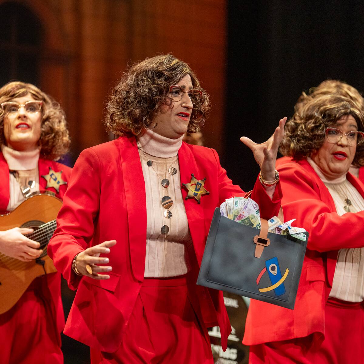 María Jesús Montero, Ministra de Hacienda, reacciona a su 'chirigota' del COAC 2026: "¡Viva Cádiz, viva su carnaval y el humor inteligente!"