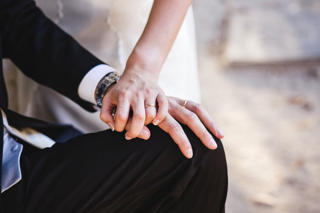 Da positivo un novio que celebró su boda con 200 invitados