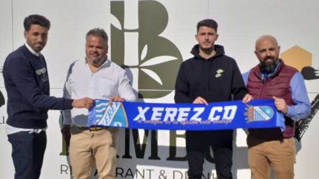 Presentación de Rares como nuevo jugador del Xerez CD