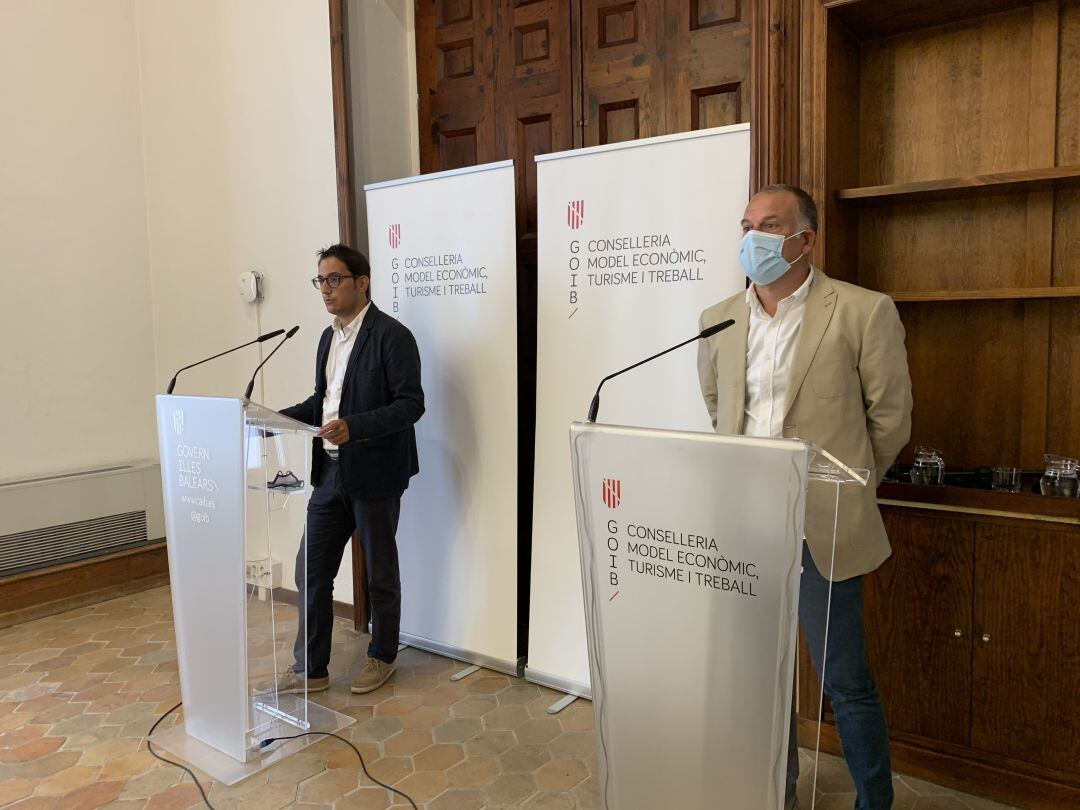 Rueda de prensa de Iago Negueruela, conseller de Turismo y Trabajo.