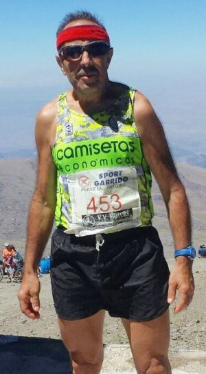 Antonio Pérez Gil en la cima