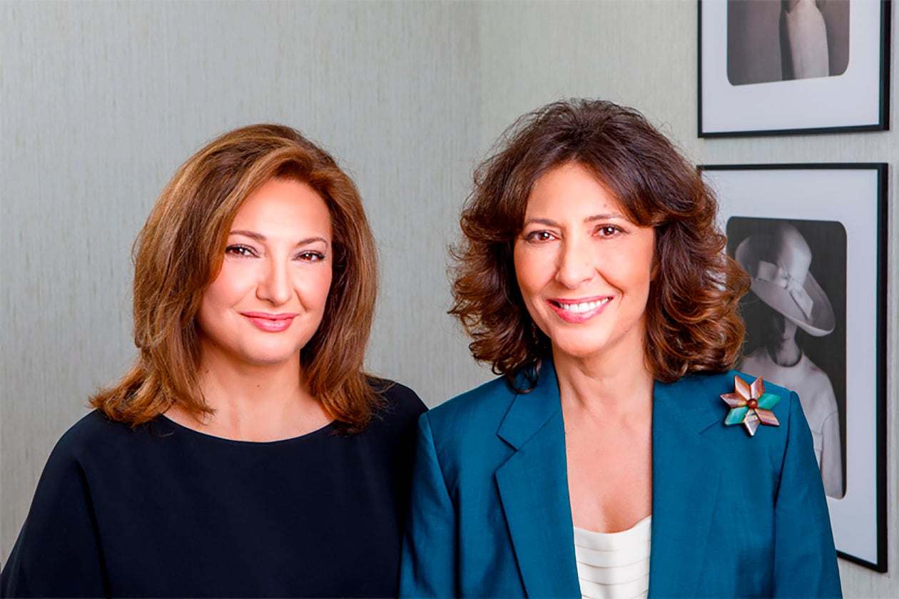 Marta Álvarez (i) y Cristina Álvarez (d)