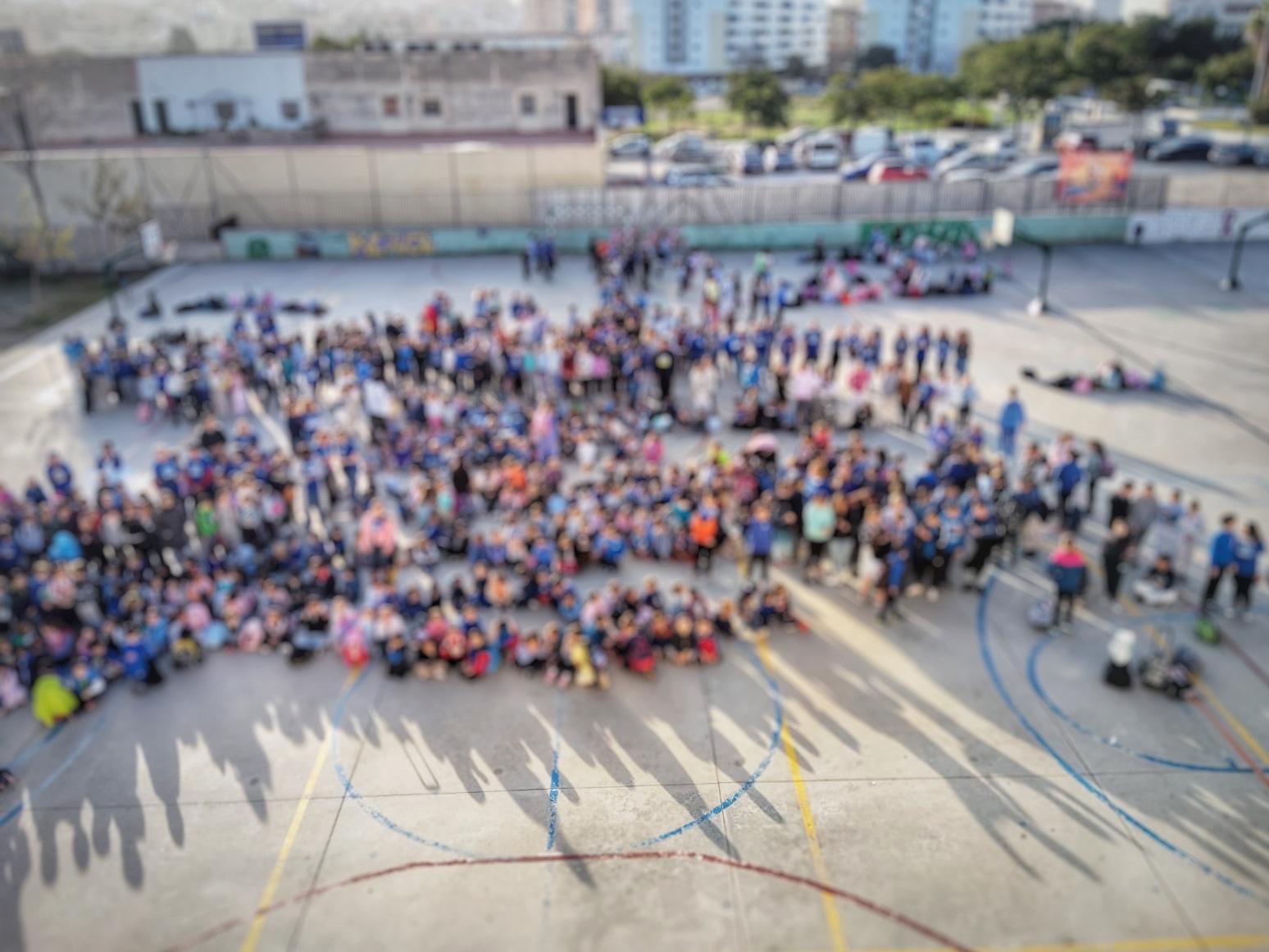 Concentración de familias este martes en el colegio público Rosa de Gálvez de Málaga capital