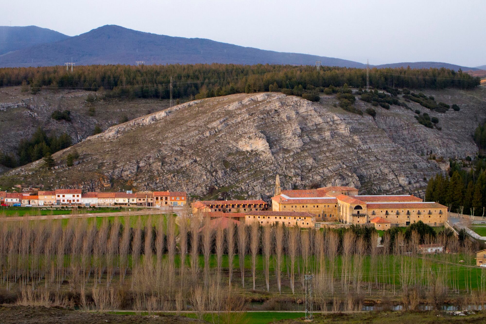 Vista del Monasterio de la Fundación Santa María la Real en Aguilar de Campoo (Palencia)