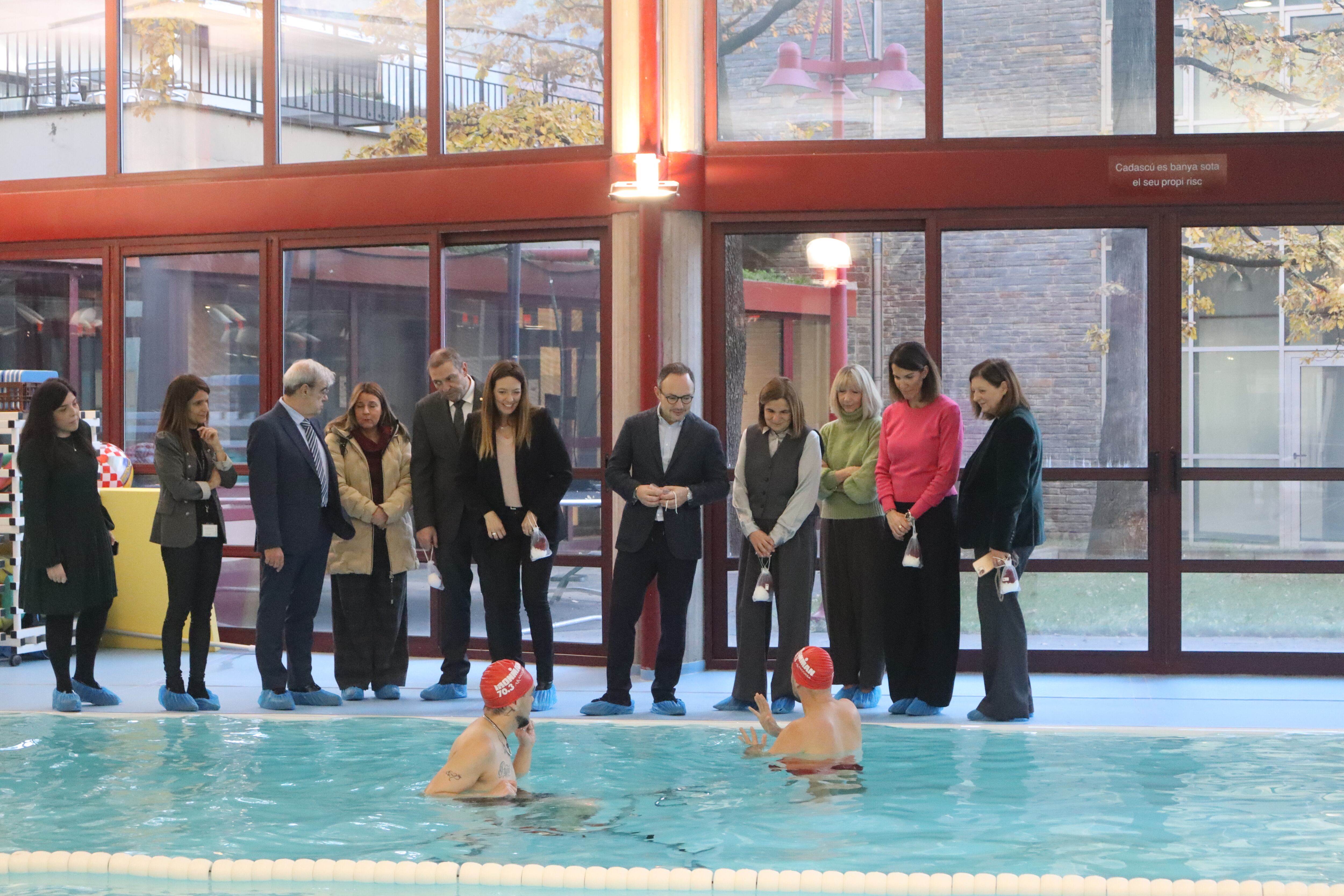 El cap de Govern, Xavier Espot, la ministra d'Afers Socials, Trini Marin, la ministra de Salut, Helena Mas, i la directora general de la Fundació, Celine Mandicó, durant la visita a la Fundació Privada Nostra Senyora de Meritxell