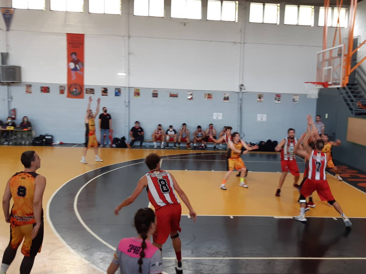 Unión Basket Barbastro se estrena con victoria en Primera Aragonesa