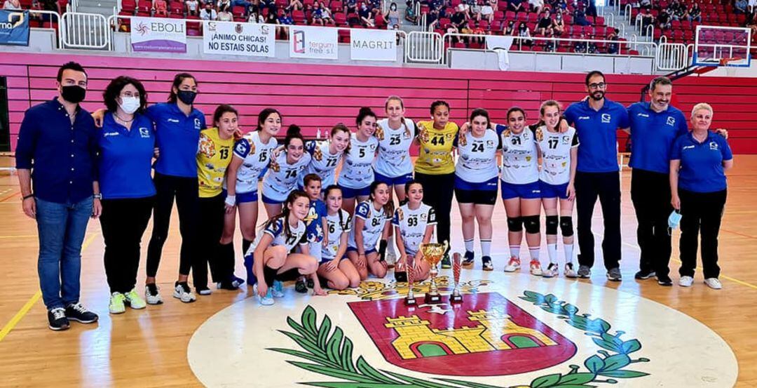 Las infantiles del Elda Prestigio hacen grande la historia del balonmano femenino en Elda