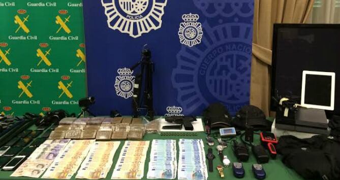 Material intervenido en la operación &quot;Bombona&quot;