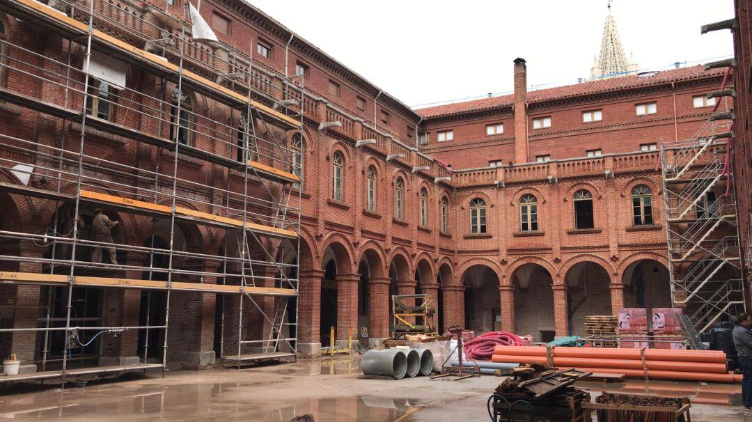 Aspecto actual del patio del Seminario Mayor que dará cobijo al Museo de la Semana Santa
