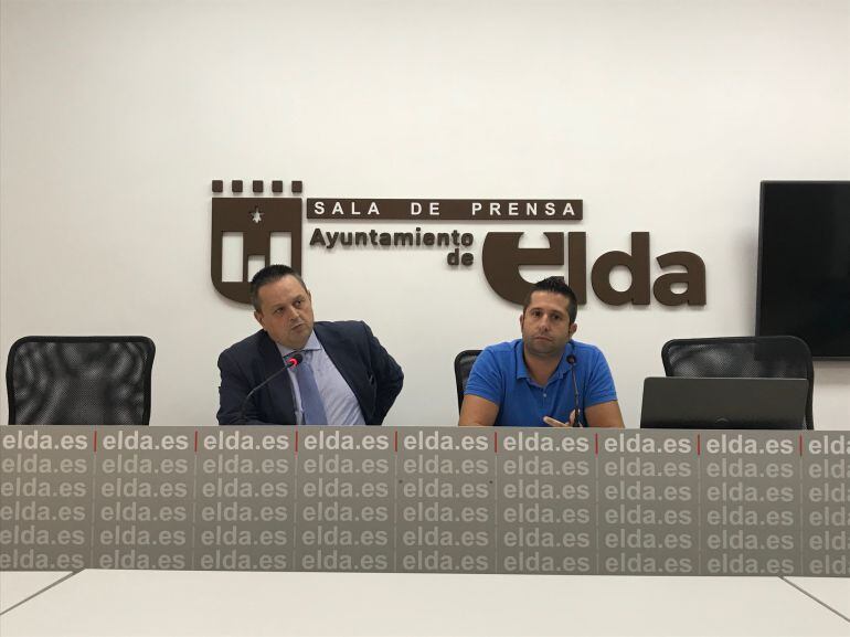 Francisco Sánchez, portavoz del grupo político Cs de Elda, junto a Víctor Sales, portavoz de Ciudadanos Petrer