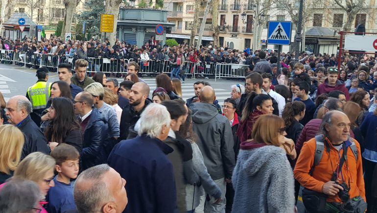 Granadinos y visitantes llenaron las calles en la Semana Santa de Granada 2018