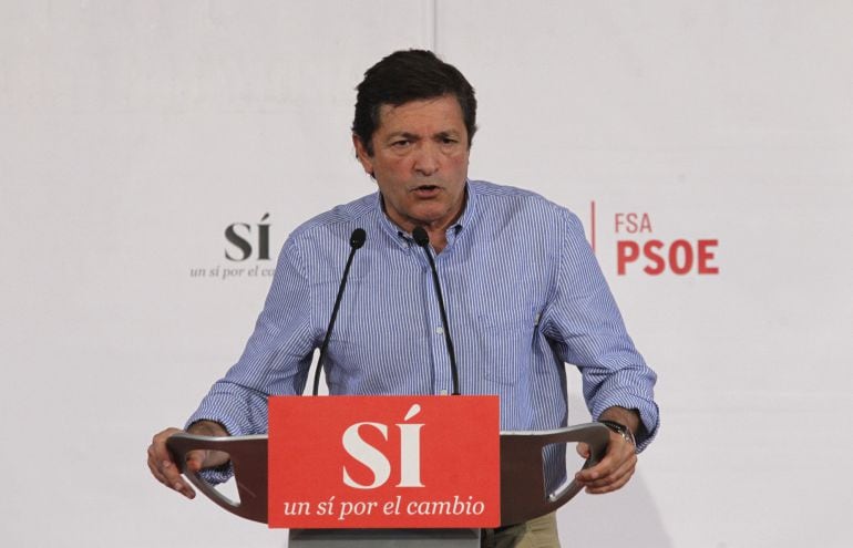 El líder de los socialistas asturianos, Javier Fernández.