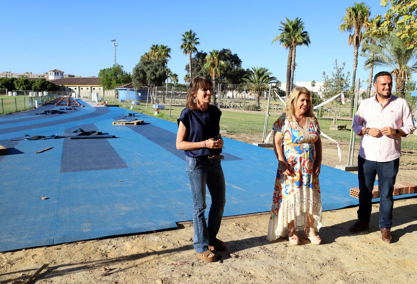 La alcaldesa de Jerez durante una visita a Chapín