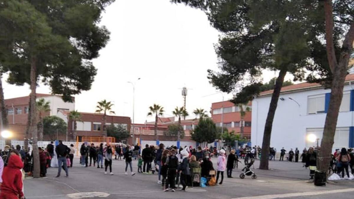 El colegio Cervantes de Sax trabaja para crear una asociación de familiares de alumnos
