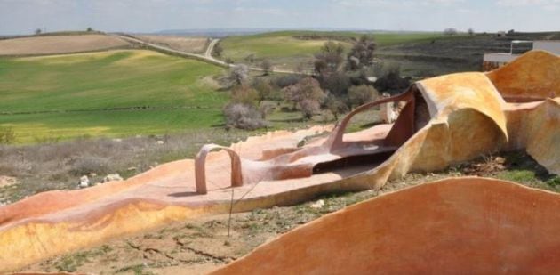 Parque de esculturas de Vicente García en Olmeda de la Cuesta.