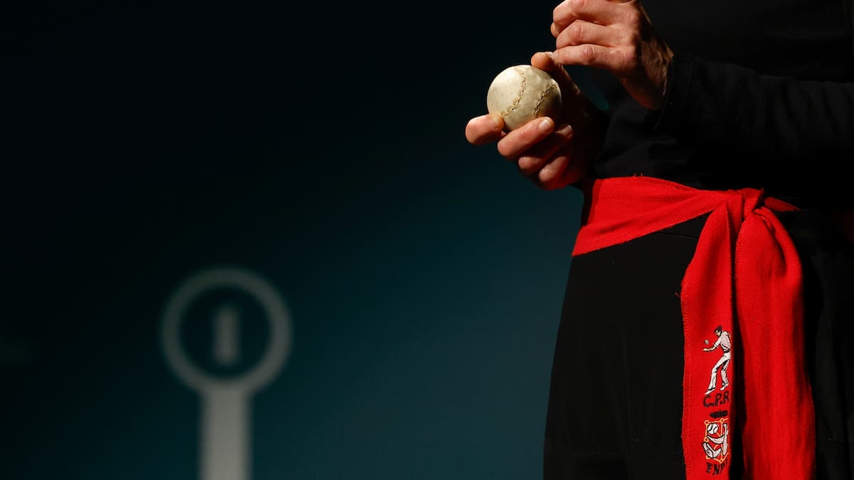 Pamplona seguirá trabajando por la capitalidad de la pelota y tiende la mano a la federación internacional