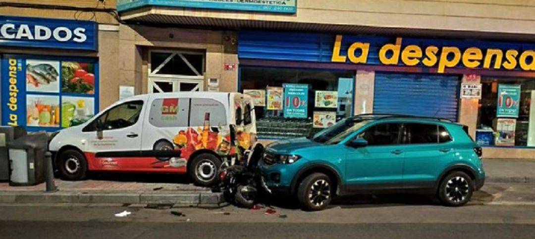 Así quedó el coche accidentado en la calle San Agustín