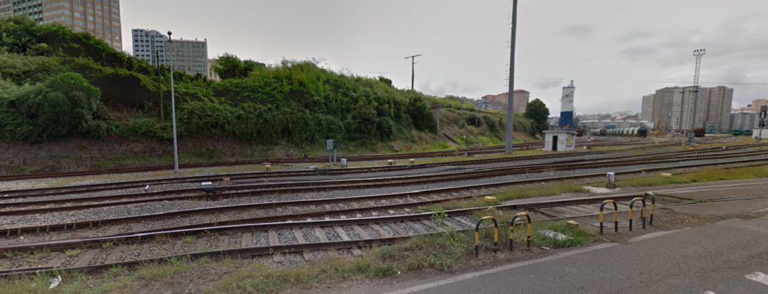 La mujer fue hallada en la vía del tren cerca de la estación de San Diego