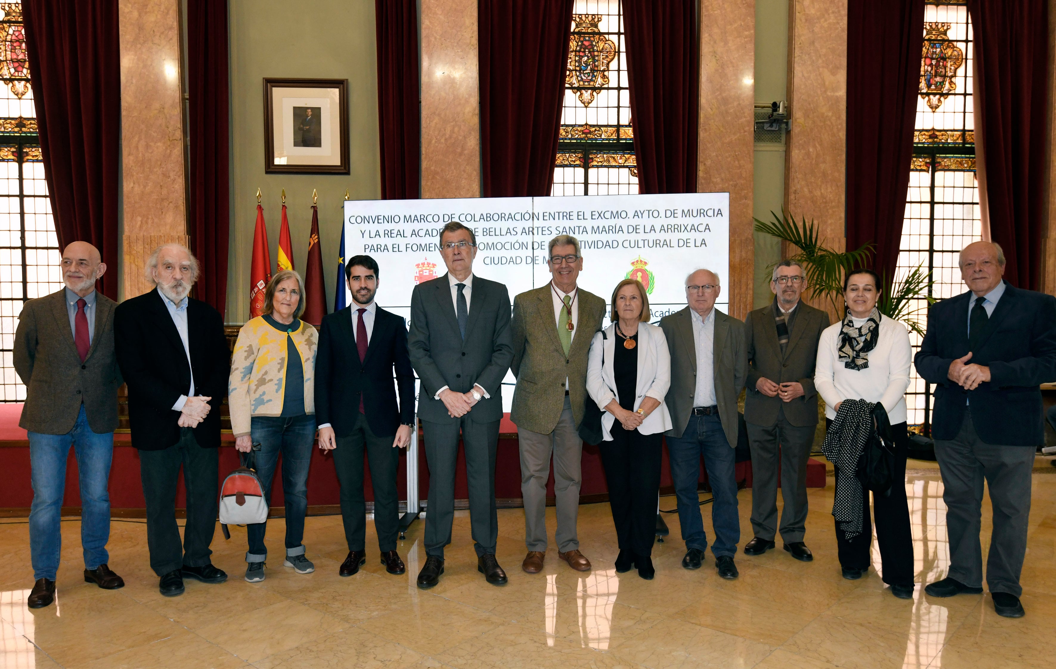 Firma del convenio entre el Ayuntamiento y la Real Academia de Bellas Artes de Murcia.