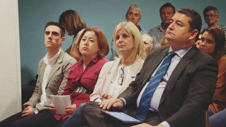 María José García Pelayo junto a Antonio Sanz durante un acto del partido