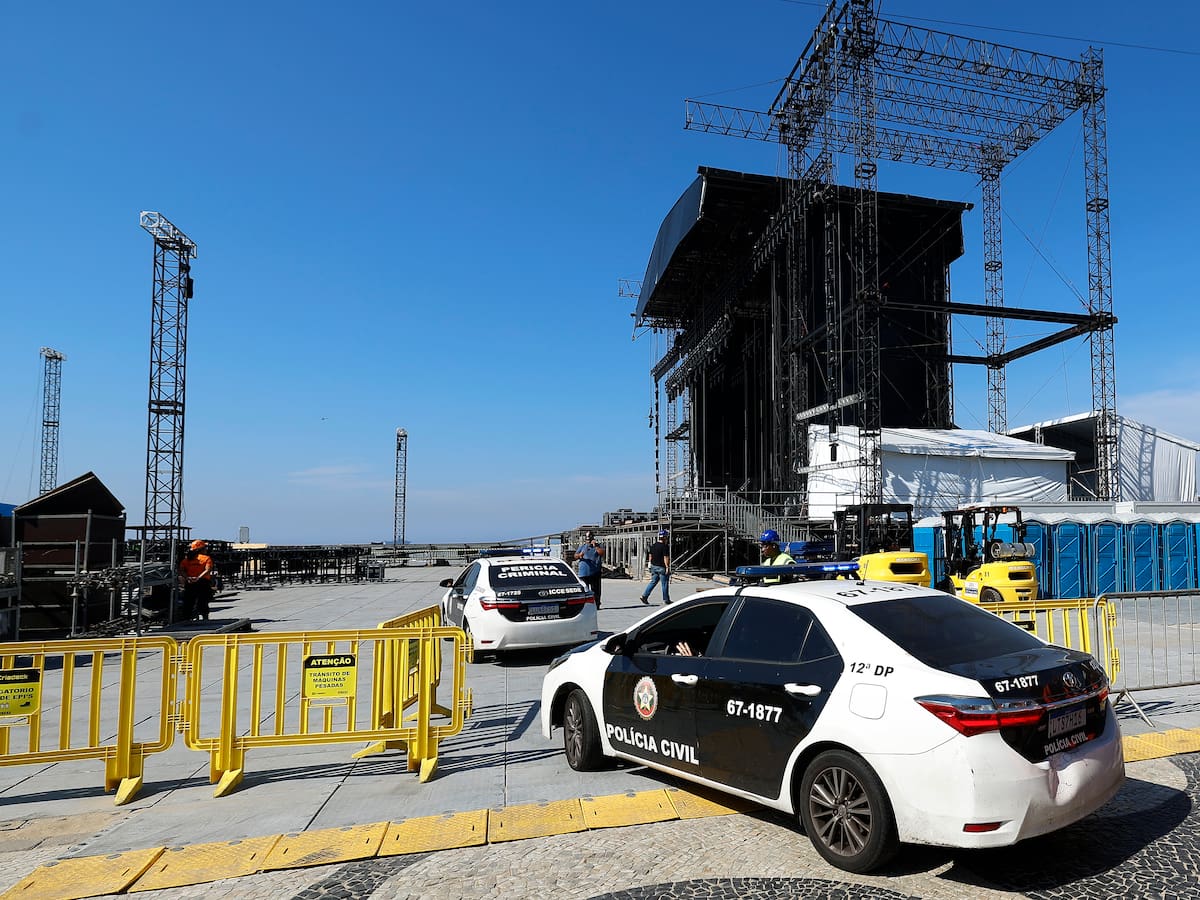 Muere un operario durante la instalación del escenario de un concierto de Shakira en Río de Janeiro