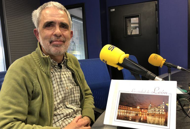 El divulgador Ricardo Puente durante su entrevista en &#039;Hoy por Hoy León&#039;