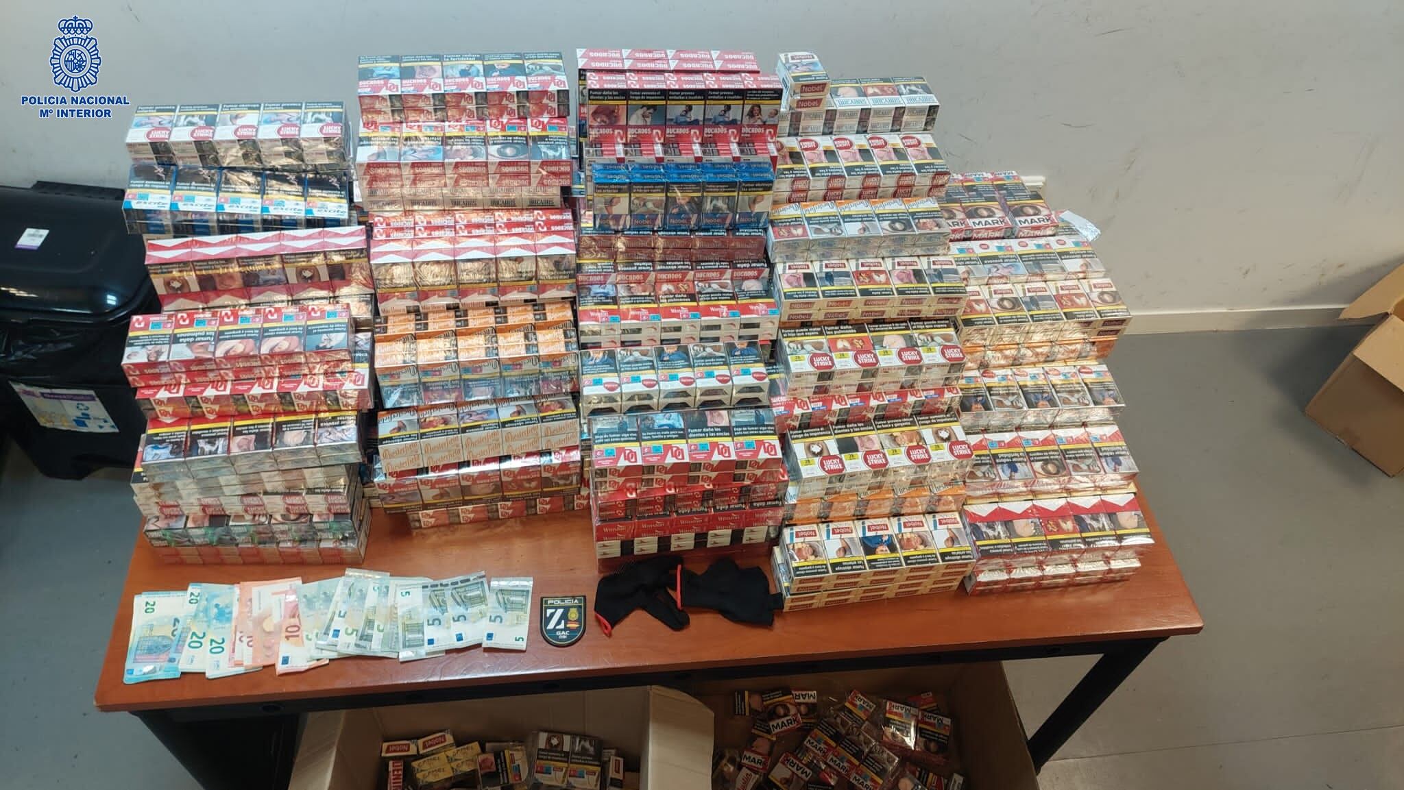 Tabaco y dinero robado en el estanco de Casillas (Murcia)