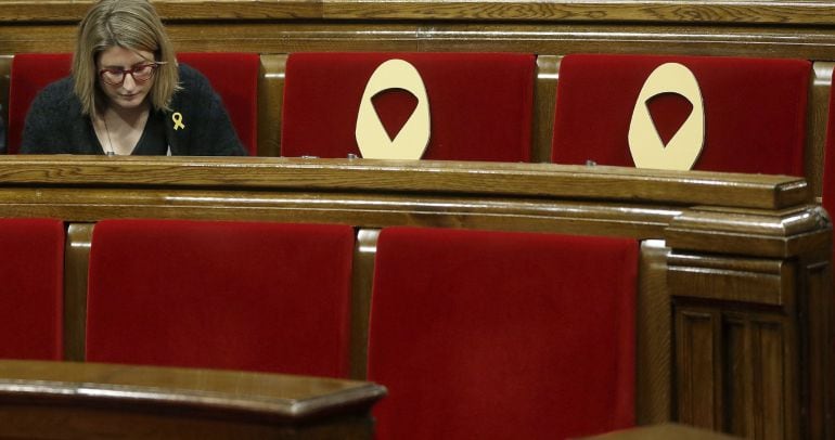 La líder de JxCat, Elsa Artadi, en el Parlament el pasado 5 de abril