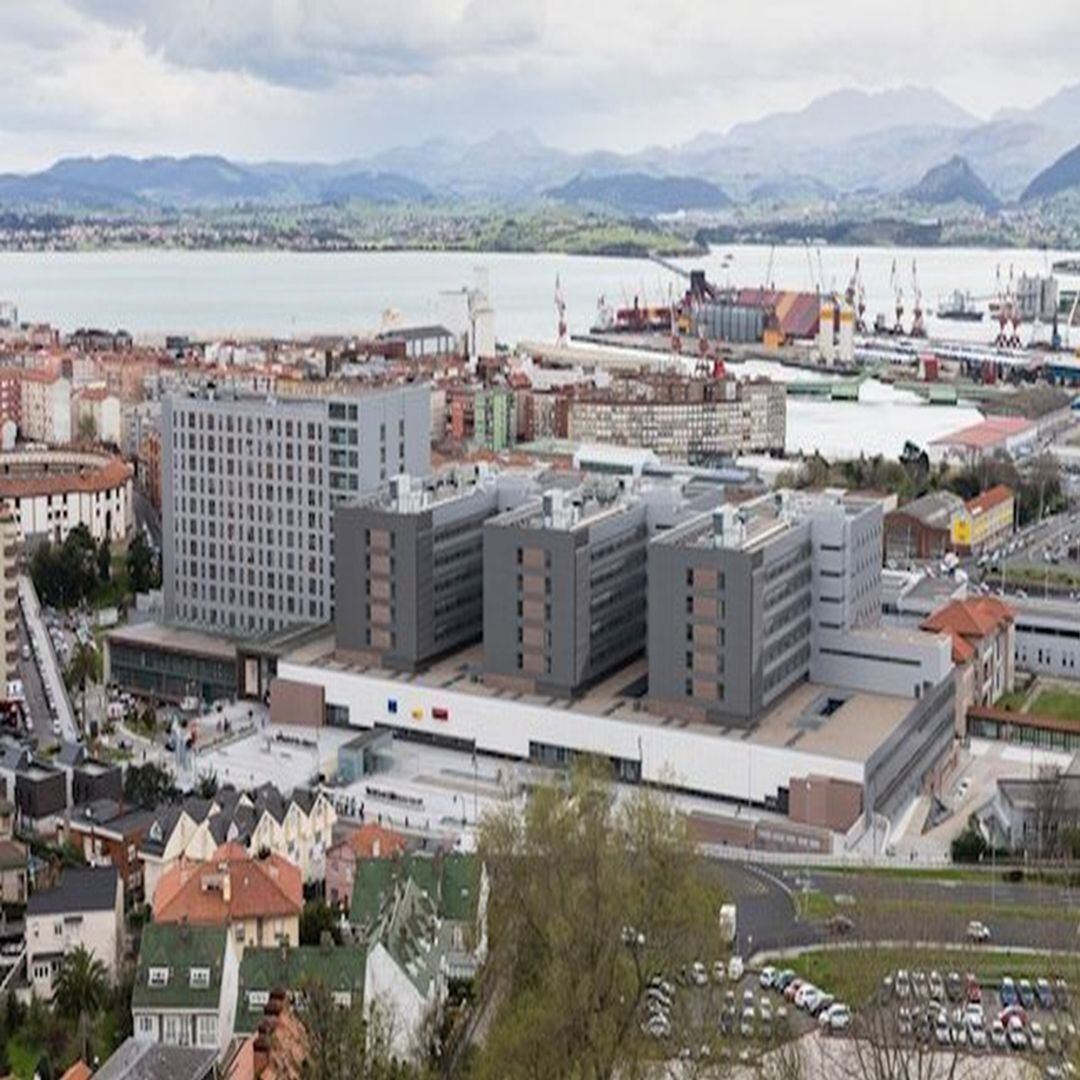 Se trata de un varón de 88 años con patología previa que ingresó ayer en Valdecilla por una neumonía bilateral