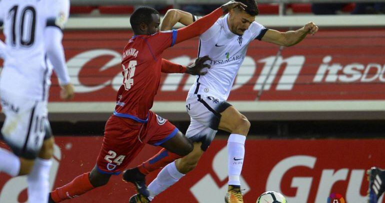 Instante de uno de los últimos partidos entre el Numancia y el Sporting en Los Pajaritos.