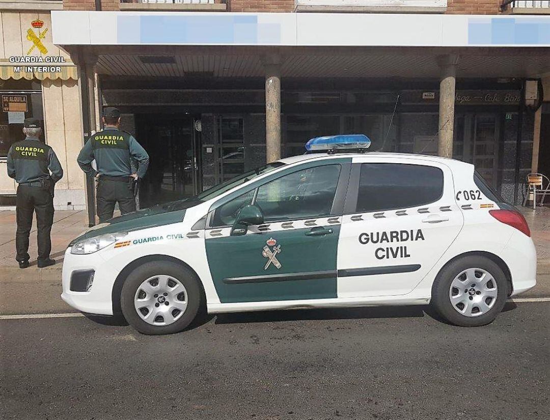 La Guardia Civil detuvo a tres personas