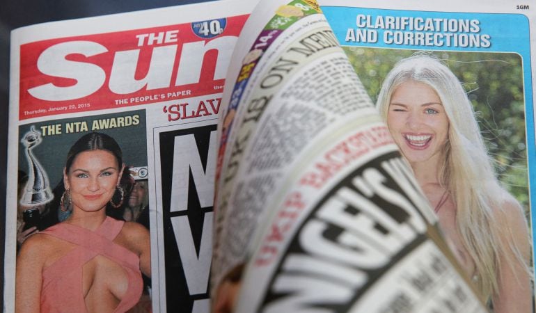 Un ejemplar de la edición de hoy de &#039;The Sun&#039;, con parte de la página 3