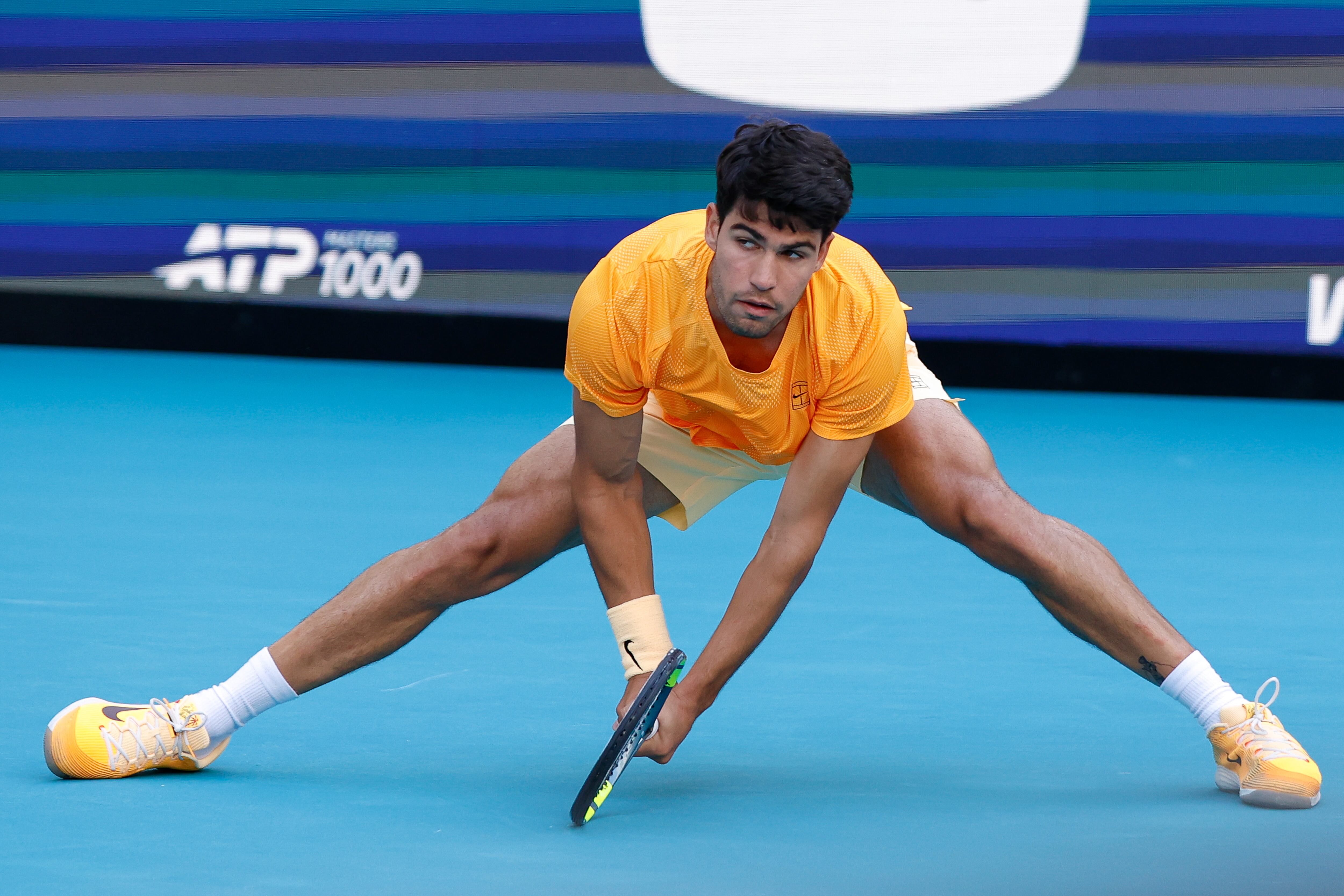 Carlos Alcaraz, durante su partido ante Korda en Miami