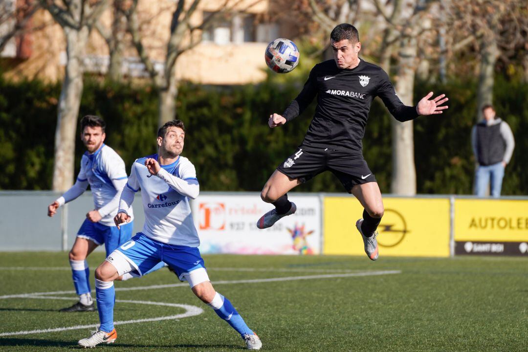El FC Andorra perd contra el Prat i s'allunya de les primeres posicions de la taula.