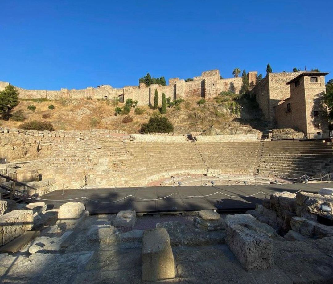 Vista de la Alcazaba de Málaga desde el Teatro Romano