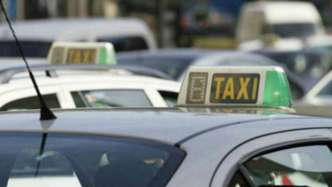 Uber celebra el acuerdo alcanzado con los taxistas y subraya que está adaptado a la regulación vigente