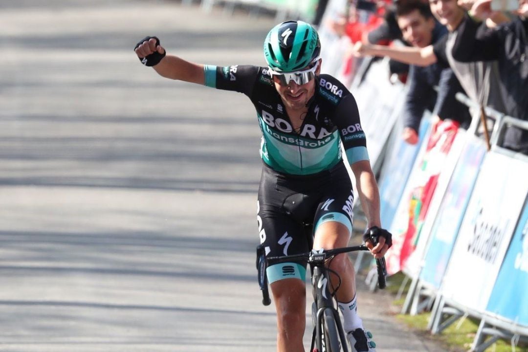 La organización de la Vuelta al País Vasco decidió reconocerle el tercer puesto porque se equivocó de camino al seguir a una de las motos.