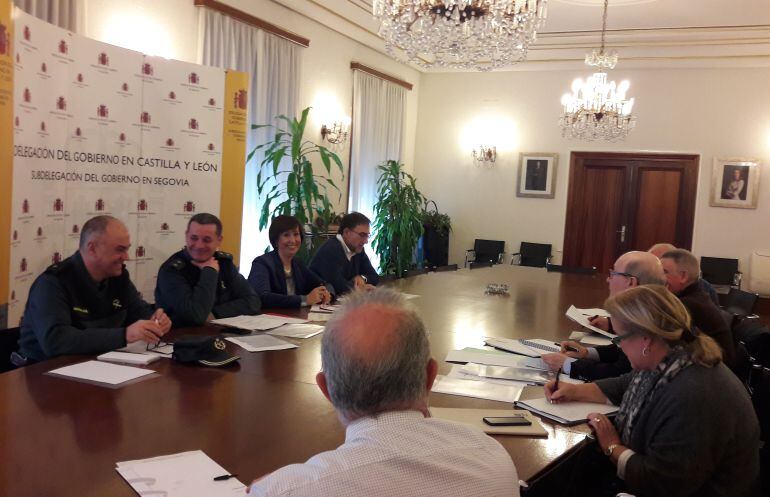 Imagen de la reunión de coordinación de los conciertos de Pedraza, realizada en la Sebdelegación de Segovia