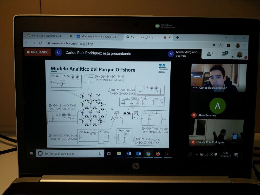 Un doctorando de Mondragon Unibertsitatea licenciado en Ingeniería en Electrónica, Carlos Ruiz, ha presentado su tesis doctoral desde su casa, convirtiéndose muy probablemente en la primera tesis que se defiende en la distancia.