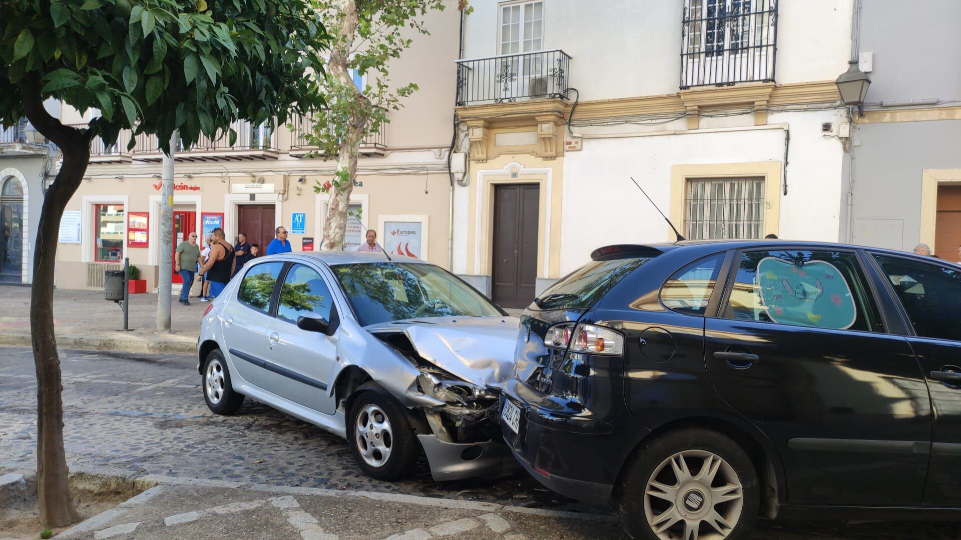 Estado en el que han quedado los dos vehículos implicados en el siniestro