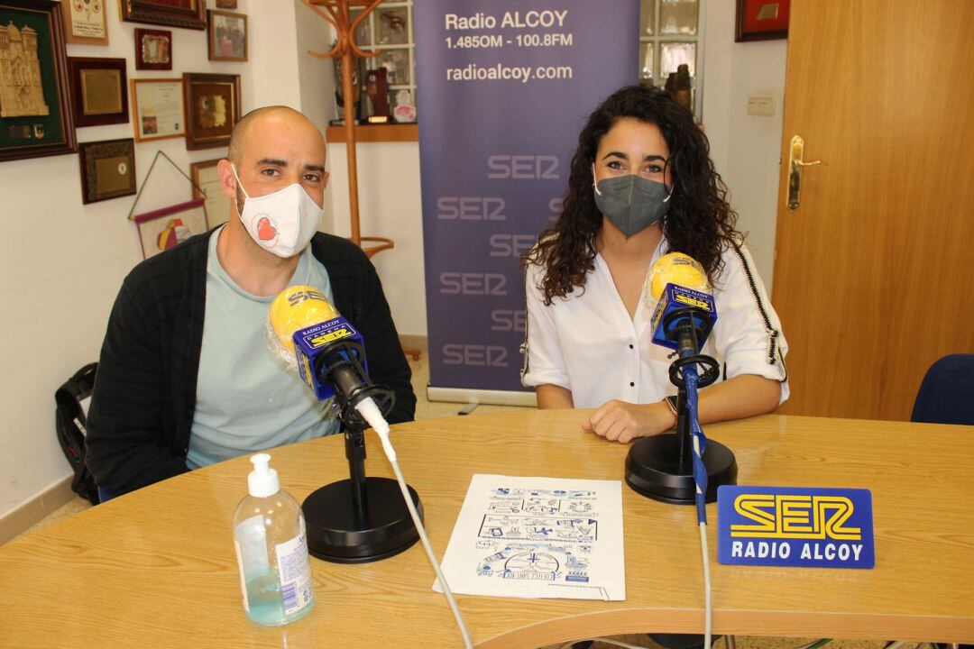 Juan Antonio Montes, director pedagógico de Primaria, y Lucía López, coordinadora de Innovación del centro