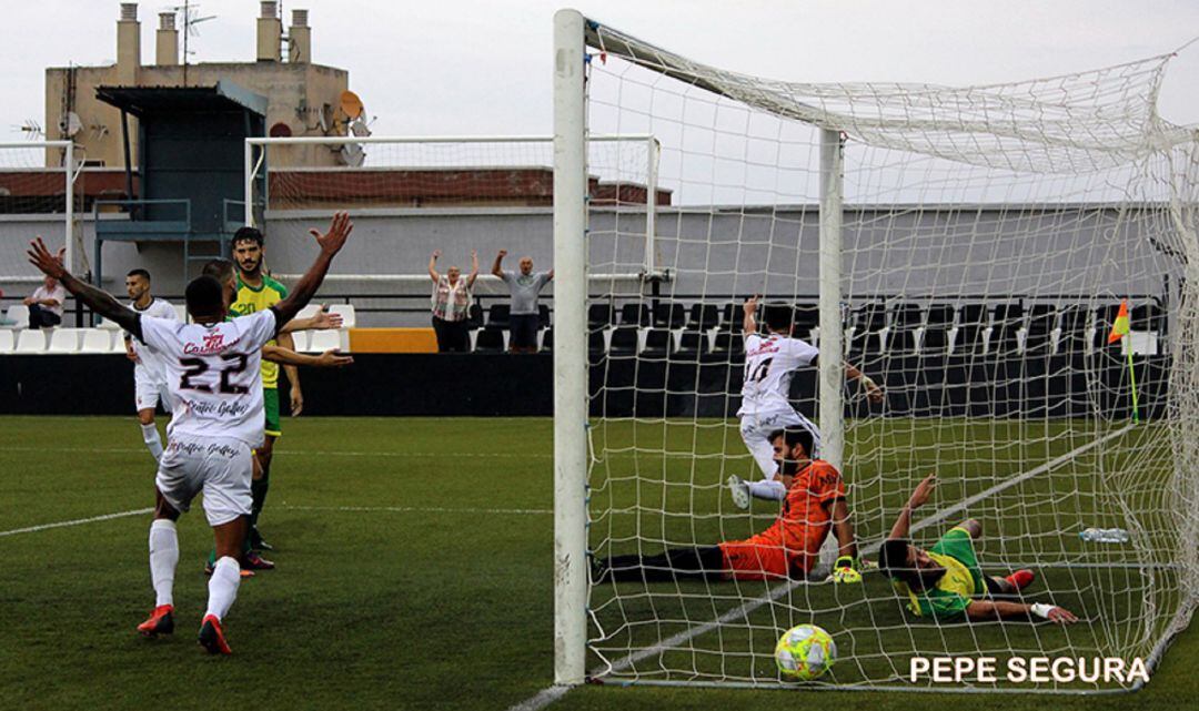 Gol del Ceuta ante la Unión.