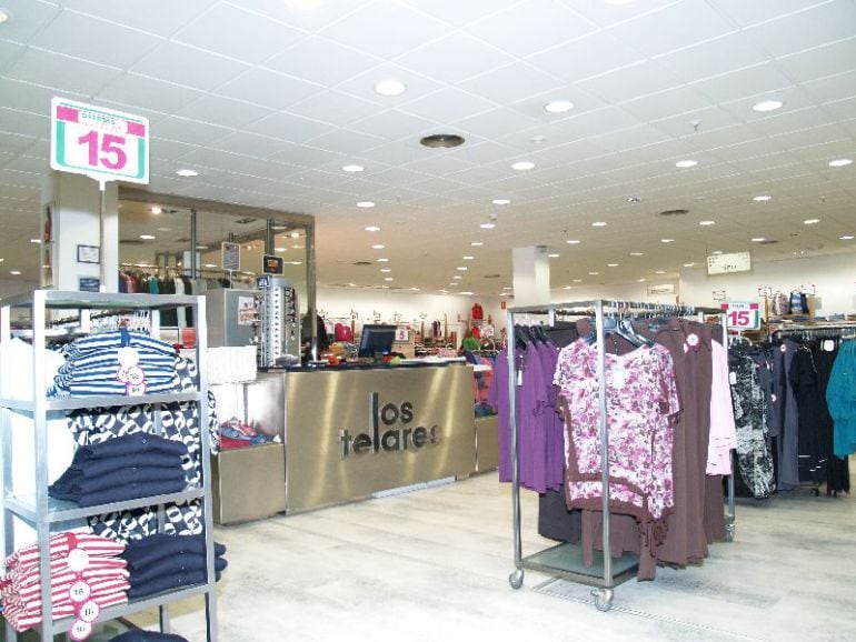 Interior de un tienda de Los Telares.